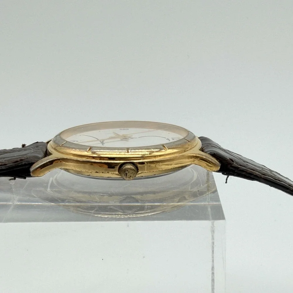 Alfred Hitchcock‎ Logo Image Watches Inc California Japan Movt Gold Tone Watch
